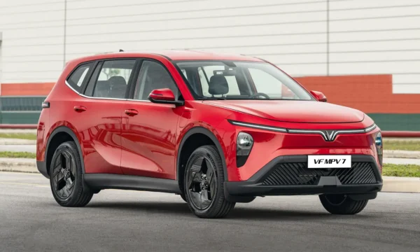 Thân xe VinFast MPV7